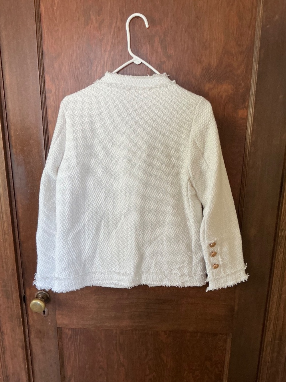 Women’s White Tweed Jacket Gold embossed button detail size sm NWOT $149R - Picture 14 of 14
